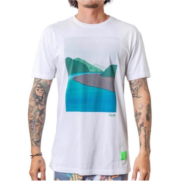 NWT VAST Men’s Large White Short Sleeve Scenic Graphic Tee Shirt - Picture 1 of 12